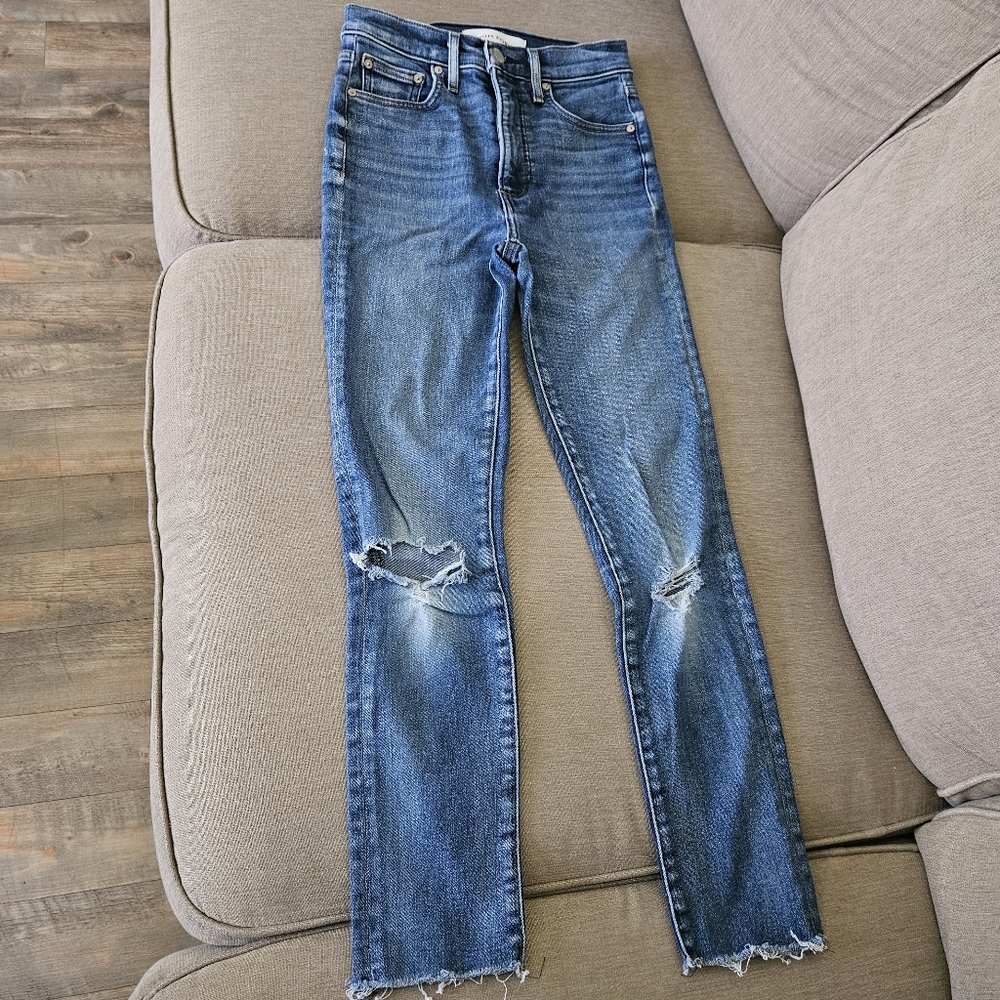 Aritzia Denim Forum the lola high rise crop skinny jeans distressed
